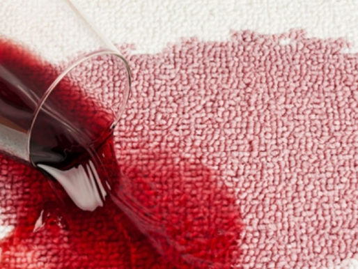 Лучшие способы, как и чем отстирать красное вино — Эффективно в домашних условиях